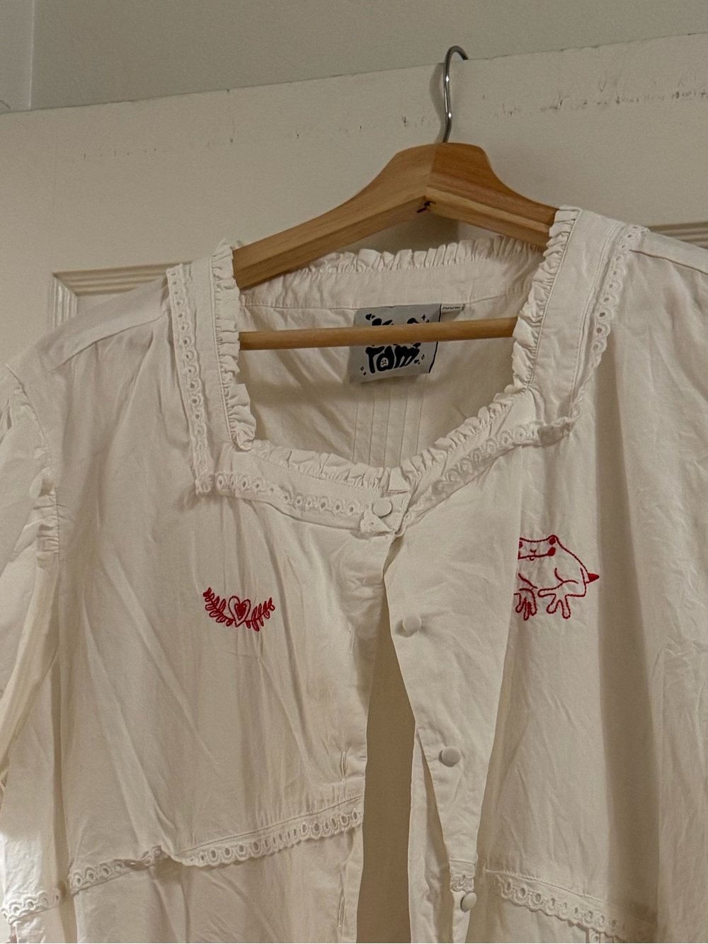 kina and tam THE FROG AND FRILLS BLOUSE - Picture 7 of 9
